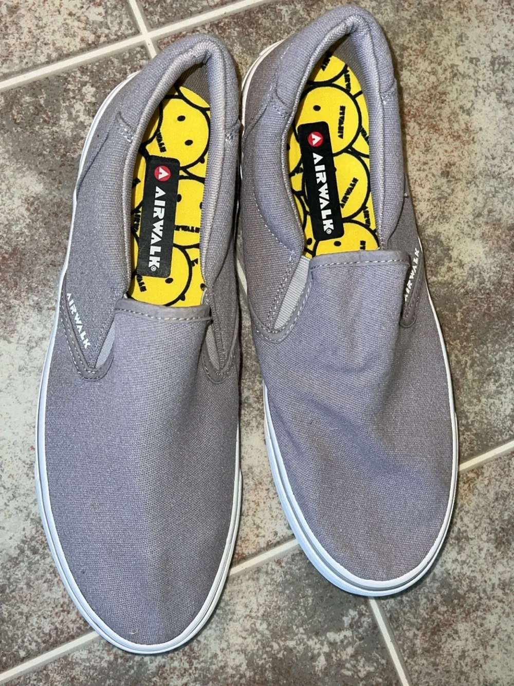 Airwalk Gray Canvas Slip-On Sneakers Men’s Size 12 Casual Skate Shoes